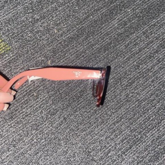 Prada Frames - Picture 2 of 12